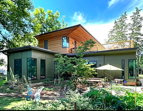 The Lawrence and Patricia Woltz Residence